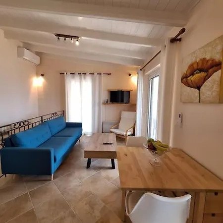 S&a House