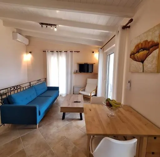 S&a House